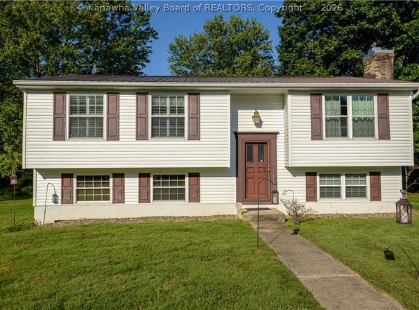 5 Oakmont Drive, St Albans, WV 25177