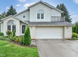 1924 Ridgehurst Drive, Wickliffe, OH 44092
