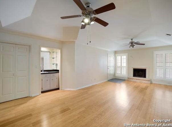 2611 EISENHAUER RD, San Antonio, TX 78209