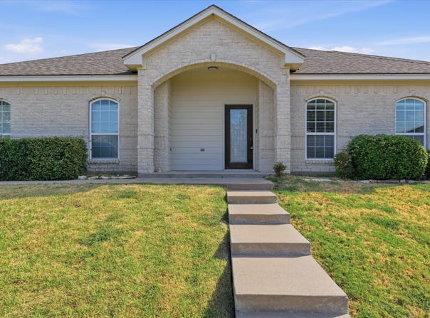 32 North Shore Circle, Waco, TX 76708
