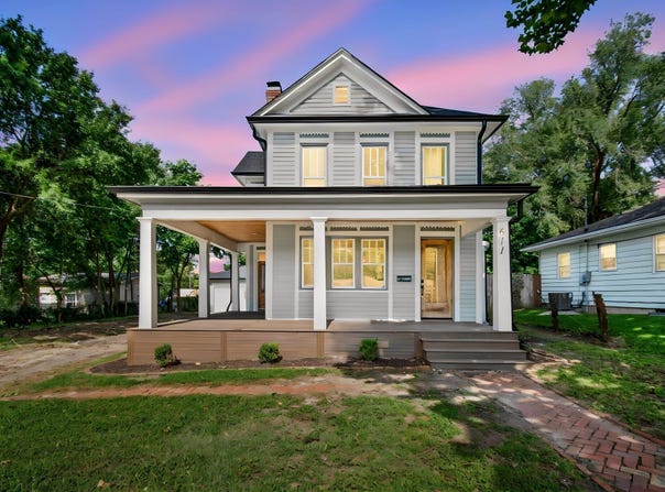 611 S Main Street, Clinton, MO 64735