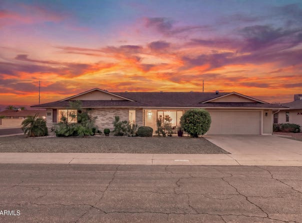10001 W AUGUSTA Drive, Sun City, AZ 85351