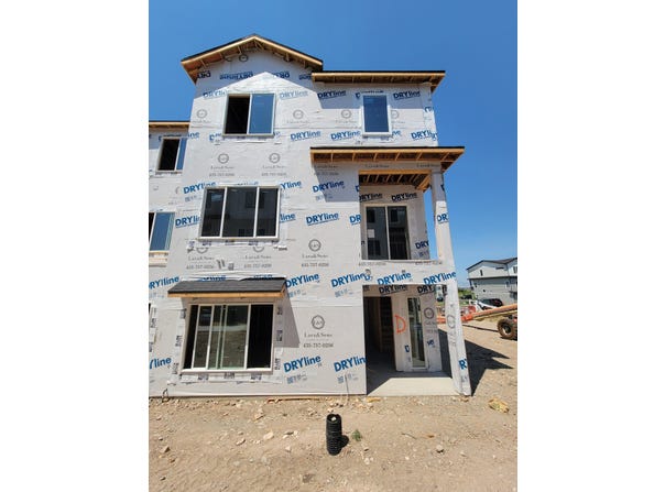 668 E 730 N, Hyrum, UT 84319