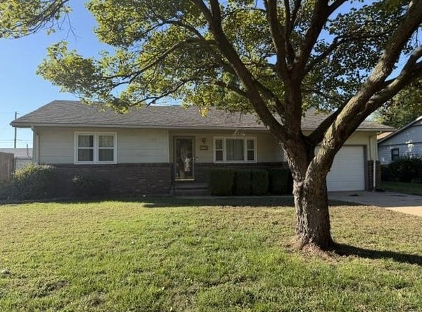 515 W Avenue D, Garden Plain, KS 67050