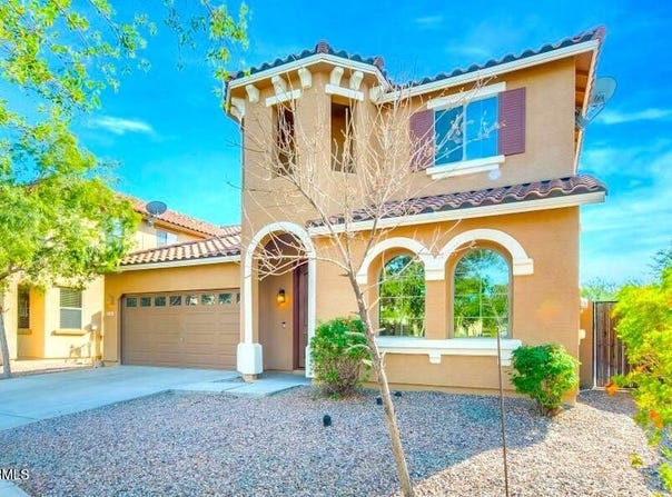 3853 E CLAXTON Avenue, Gilbert, AZ 85297