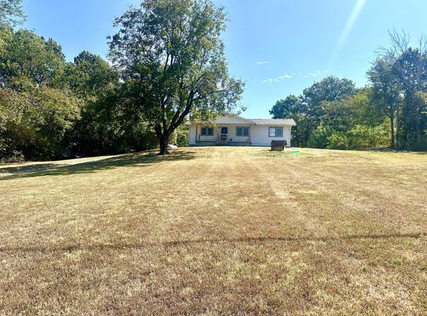 460 State Highway Hh, Isabella, MO 65676