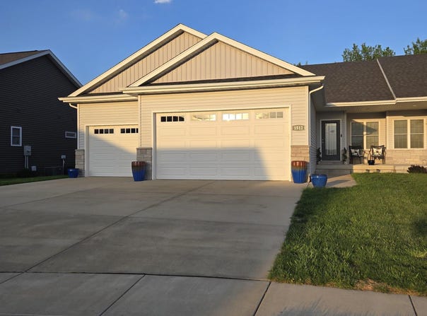 1512 Balfour Drive, Springfield, IL 62711