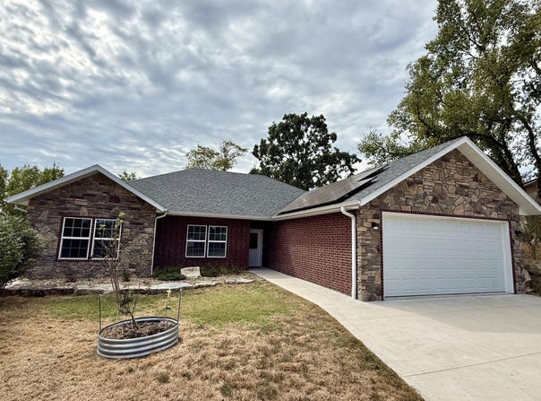 168 Crab Tree Lane, Hollister, MO 65672