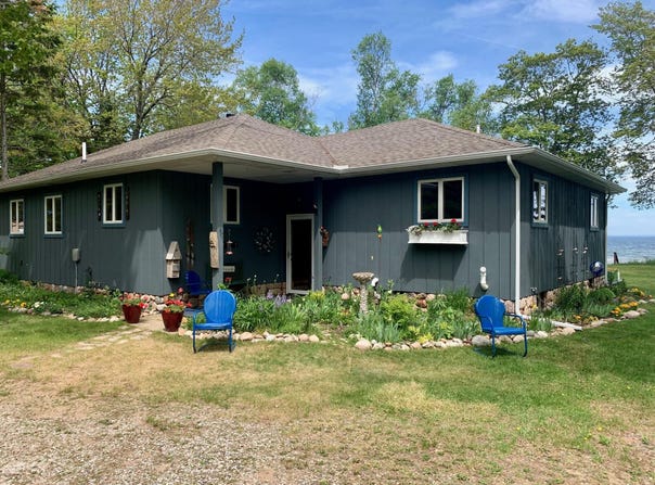 9118 N Whitefish Point Rd, Paradise, MI 49768
