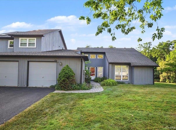 35 North Loop, Rhinebeck, NY 12572