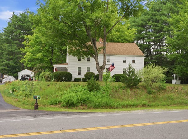 65 Chester Road, Raymond, NH 03077