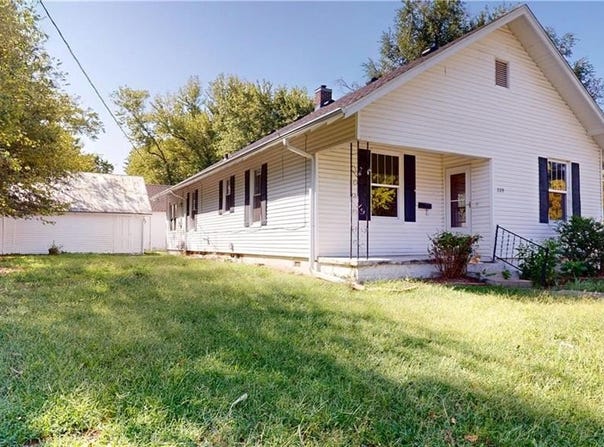 329 W Hunter Street, Nevada, MO 64772