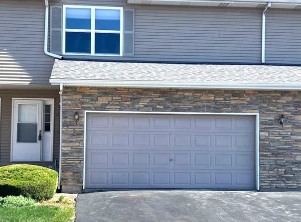 1172 Rose Drive, Sycamore, IL 60178
