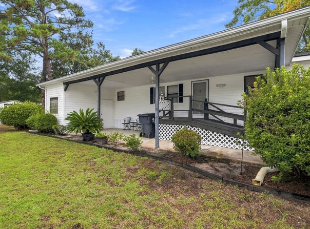 15 Dover St., Murrells Inlet, SC 29576