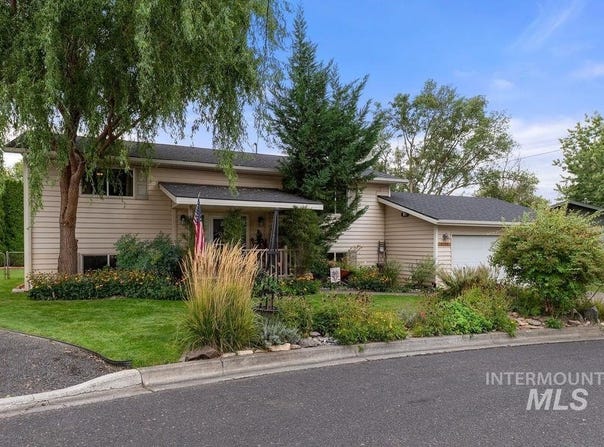 3509 7th St E, Lewiston, ID 83501