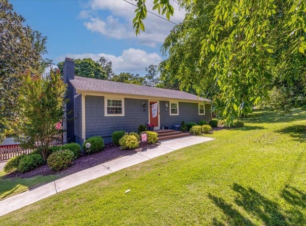 70 Crescent Ln, Wirtz, VA 24184