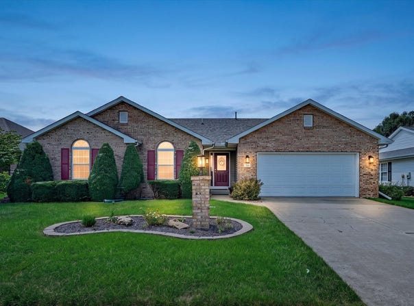 701 Pheasant Run Road, Tuscola, IL 61953
