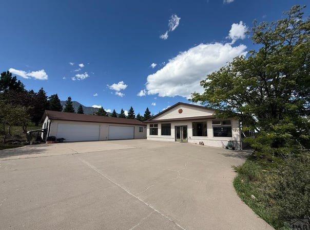 1413 County Rd 671, Rye, CO 81069