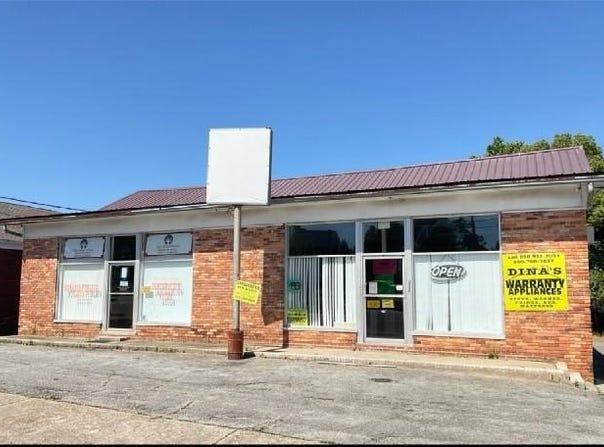 226-228 S BROAD ST, Cairo, GA 39828