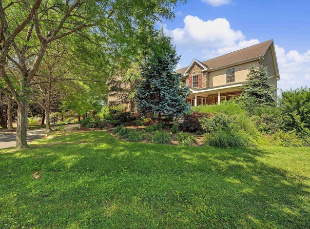 1 Barr Ct, Linwood, NJ 08221
