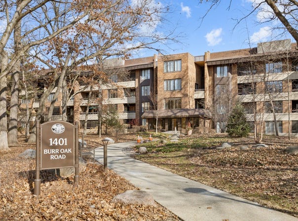 1401 Burr Oak Road, Hinsdale, IL 60521