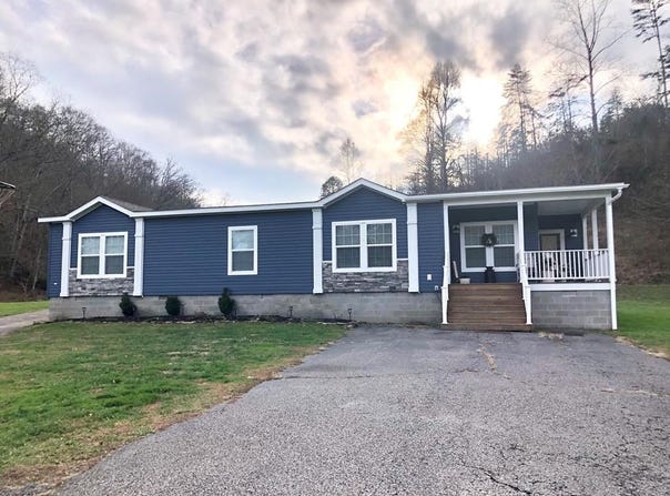 3365 St Rt 827, Greenup, KY 41144