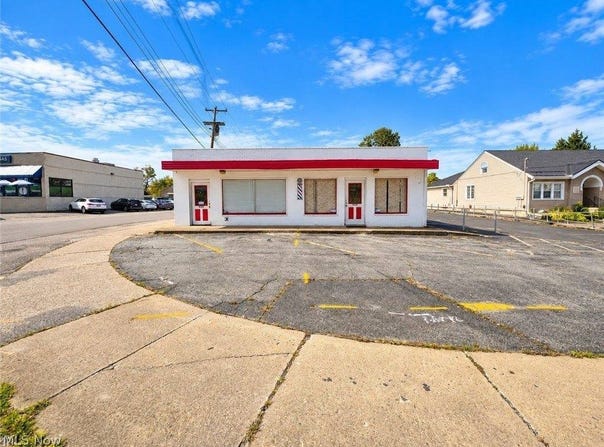 6742 Market Street, Youngstown, OH 44512