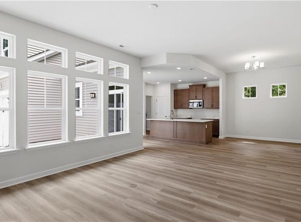 1000 Regal Road, Suffolk, VA 23434