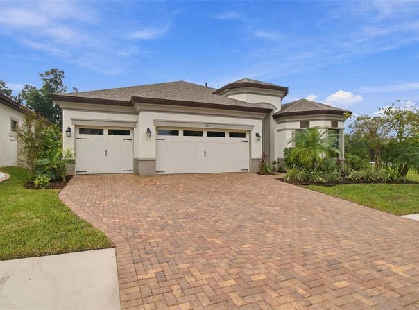 901 GRAND CRESTA Avenue, BRANDON, FL 33511