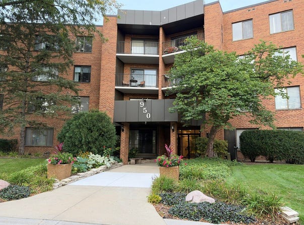 950 E Wilmette Road, Palatine, IL 60074