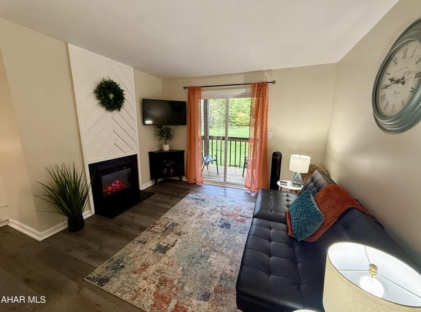 209 E Valley Point Lane, Claysburg, PA 16625