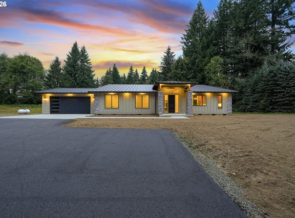 51975 E TERRA FERN Dr, Sandy, OR 97055