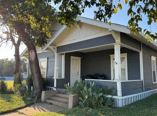 204 W Westhill Drive, Cleburne, TX 76033