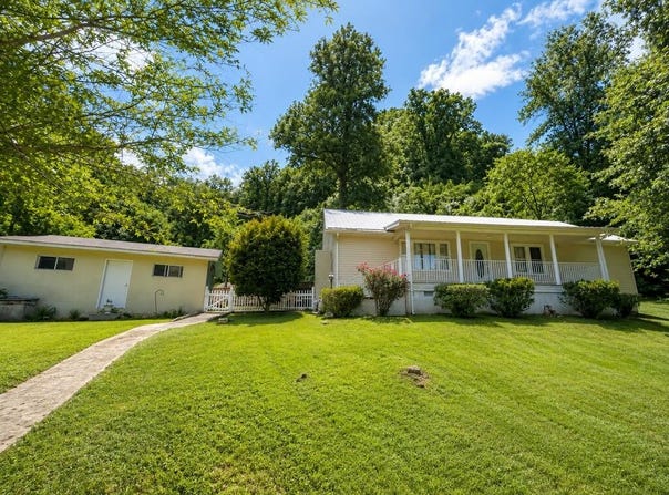 25 Left Fork Orchard Branch, Banner, KY 41603