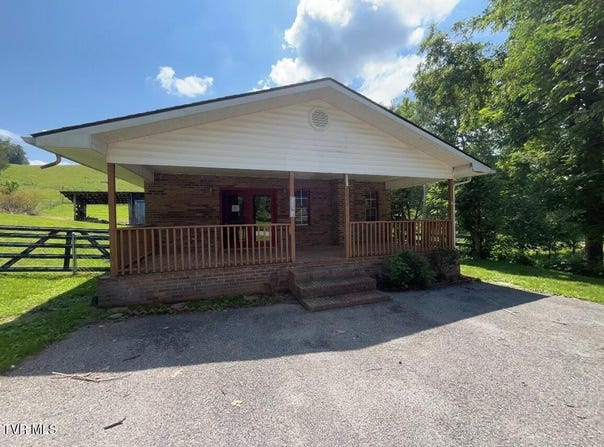 4240 Forge Ridge Road, Harrogate, TN 37752