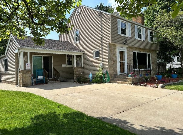 404 Cedar Street, Three Oaks, MI 49128