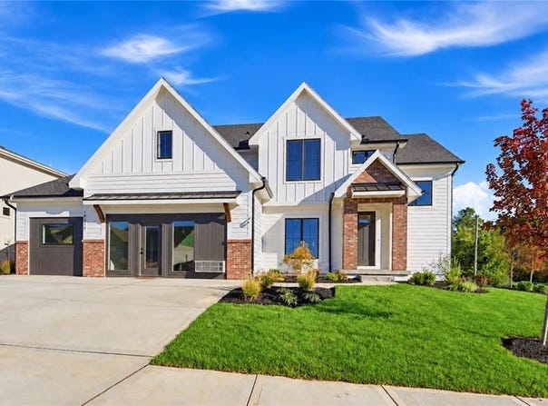 18330 W 195th Street, Spring Hill, KS 66083