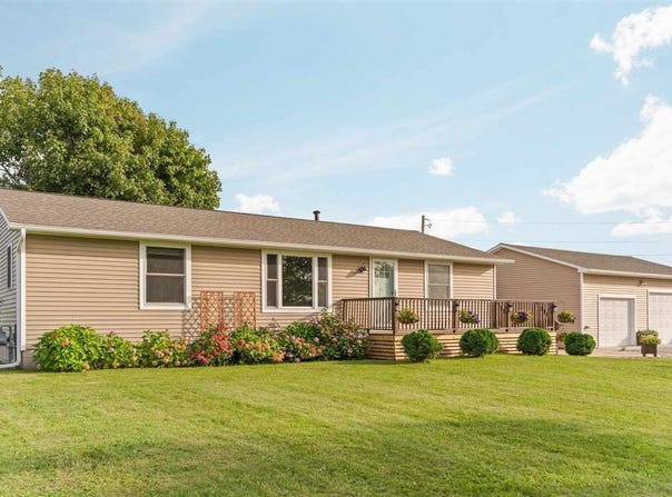 6294 S OLD 31, CHARLEVOIX, MI 49720