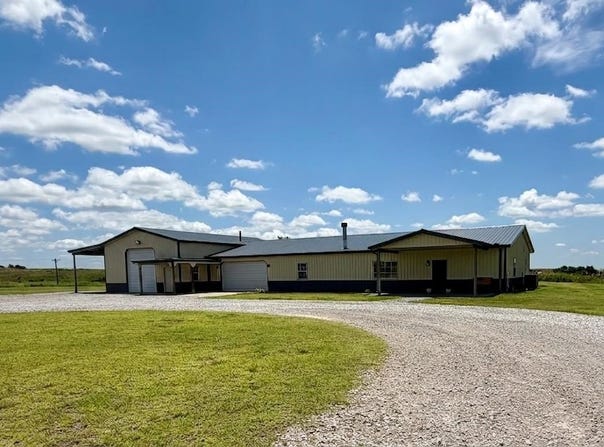 410 E First St, Vici, OK 73859-5421