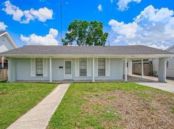 224 WILLOW Drive, Gretna, LA 70053