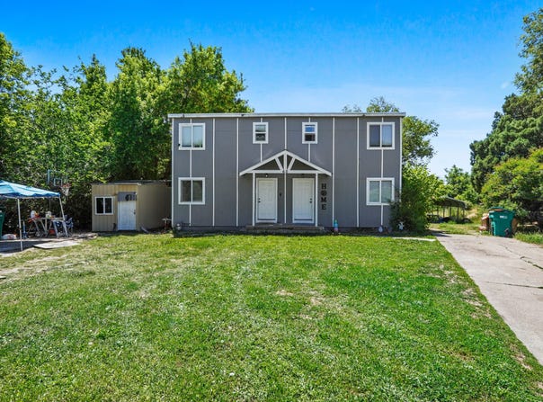 60 S WHITESIDE St, Layton, UT 84041