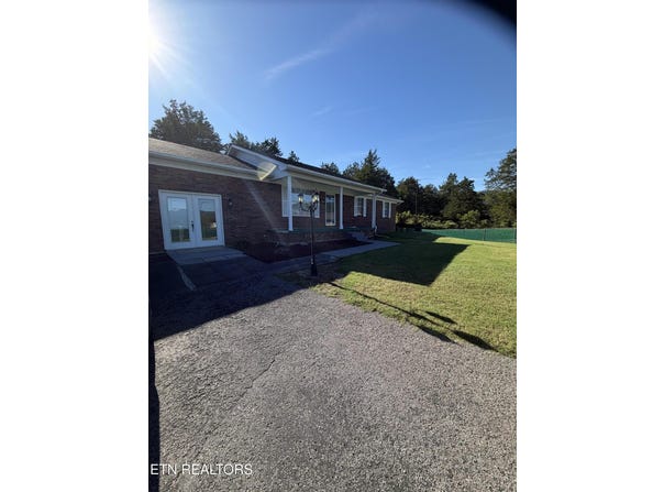 125 Christian St, Harrogate, TN 37752