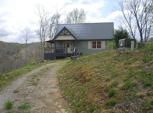 2520 Riverton Rd, Jamestown, TN 38556
