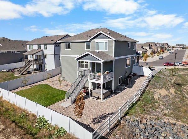 4272 Scenic Ln, Johnstown, CO 80534