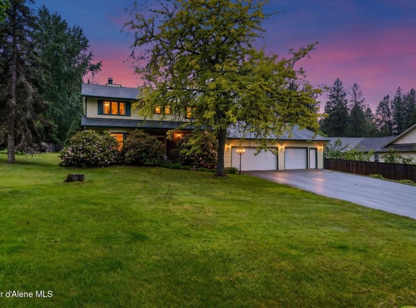 290 Syringa Heights Rd, Sandpoint, ID 83864