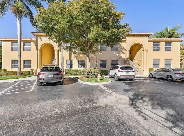 4219 Bellasol Circle, Fort Myers, FL 33916
