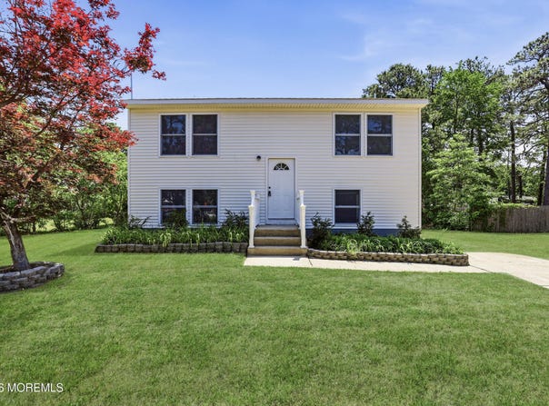 203 Seneca Trail, Browns Mills, NJ 08015