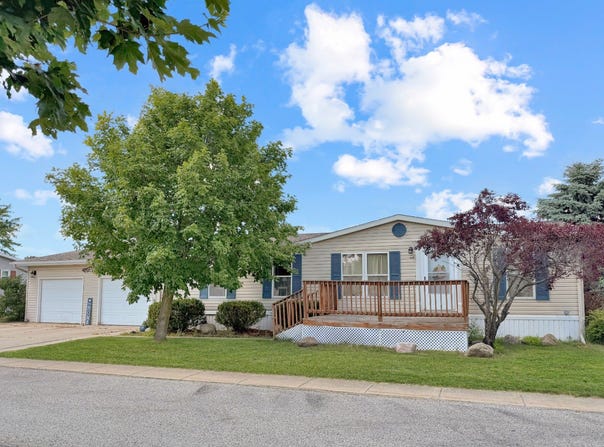 427 Shadow Lane, Mason, MI 48854