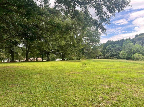 700 E Victor Hill Road, Duncan, SC 29334