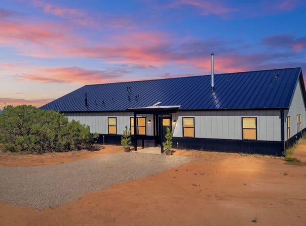 8 S Horton Road, Edgewood, NM 87015